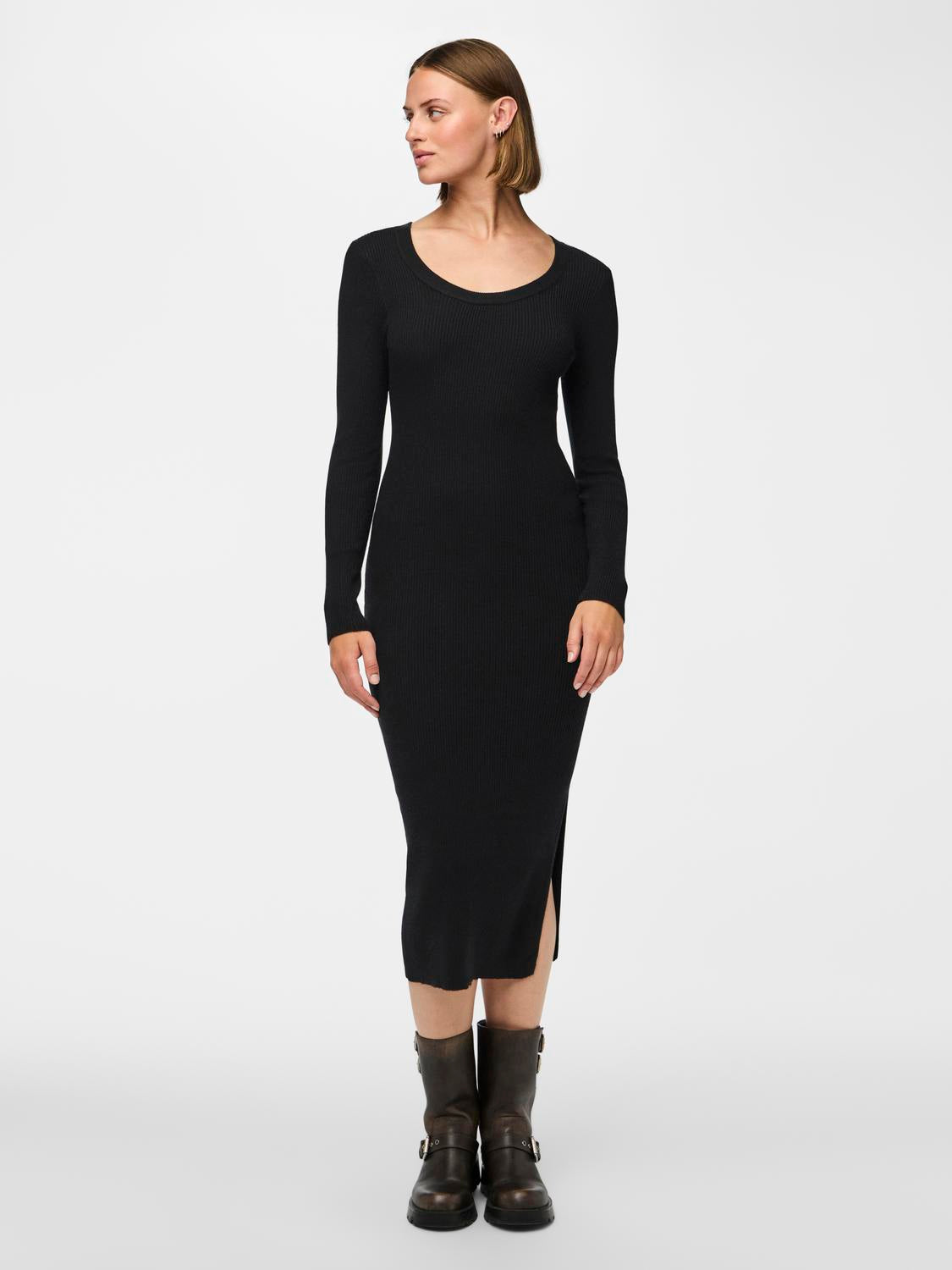 model_shot-front